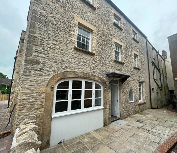 4 Bedroom Town House To Rent In Commercial Property, Shepton Mallet, BA4