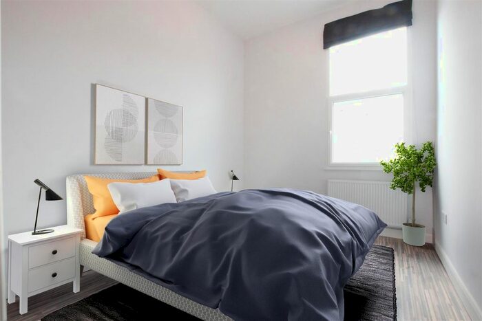 2 Bedroom Flat To Rent In Horn Lane, Acton, W3