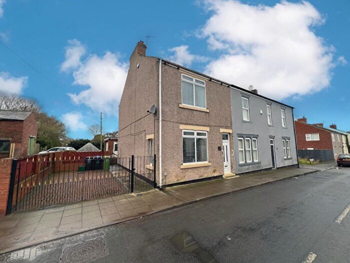 3 Bedroom Semi-Detached House For Sale In High Street, Byers Green, Spennymoor, DL16