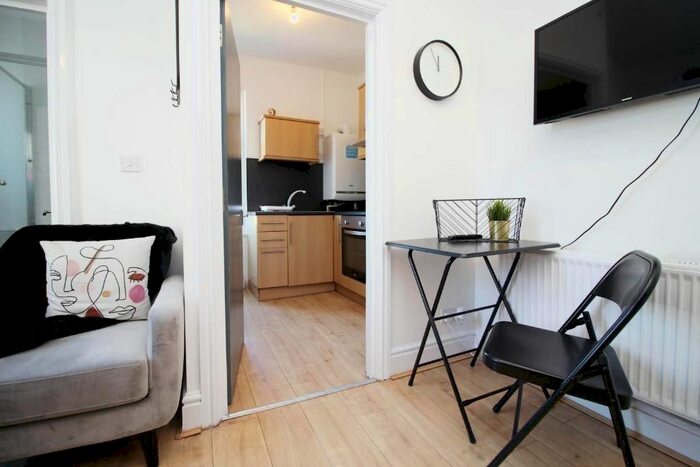 1 Bedroom Flat To Rent In Apartment, Chepstow Road, Casnewydd, Newport, NP19