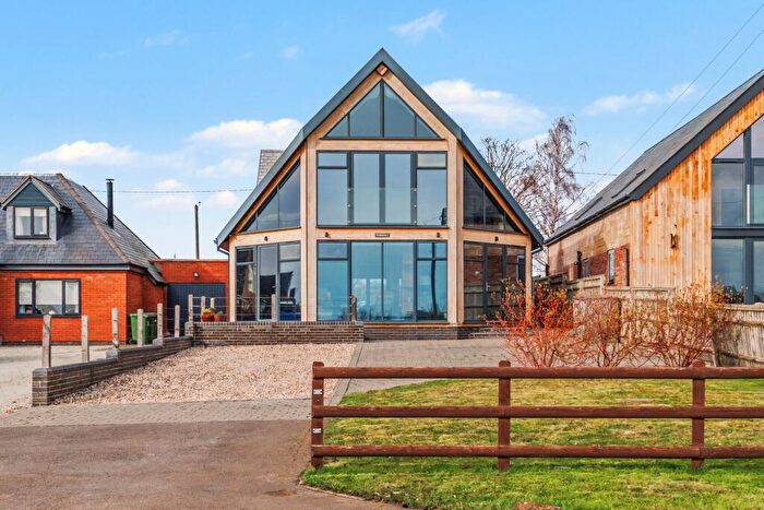 3 Bedroom Detached House For Sale In Green Lane, Oxhill, CV35