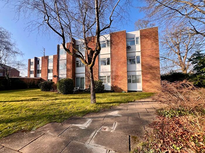 2 Bedroom Flat For Sale In Cwrt Ty-Mynydd, Radyr, Cardiff, CF15