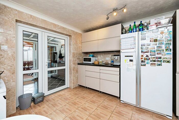 3 Bedroom End Of Terrace House For Sale In Sydney Street, Ashford, TN23