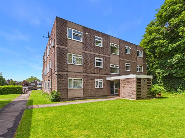 2 Bedroom Flat For Sale In Hallam Grange Close, Fulwood, Sheffield, S10