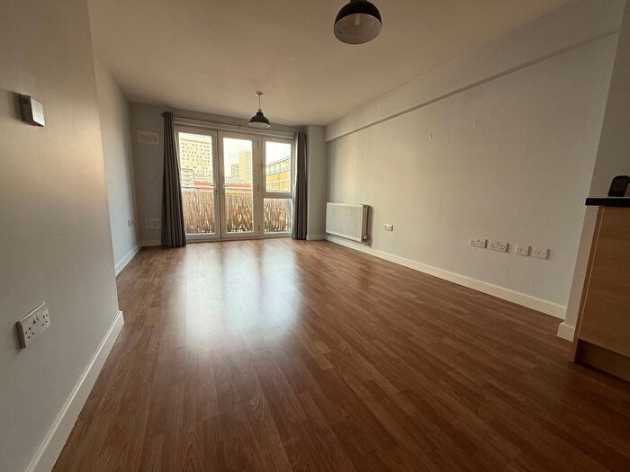 1 Bedroom Flat For Sale In Fenton Street, London, E1