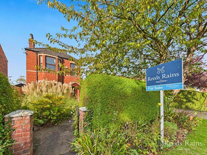 3 Bedroom Detached House For Sale In Station Road, Preston, Hull, East Yorkshire, HU12