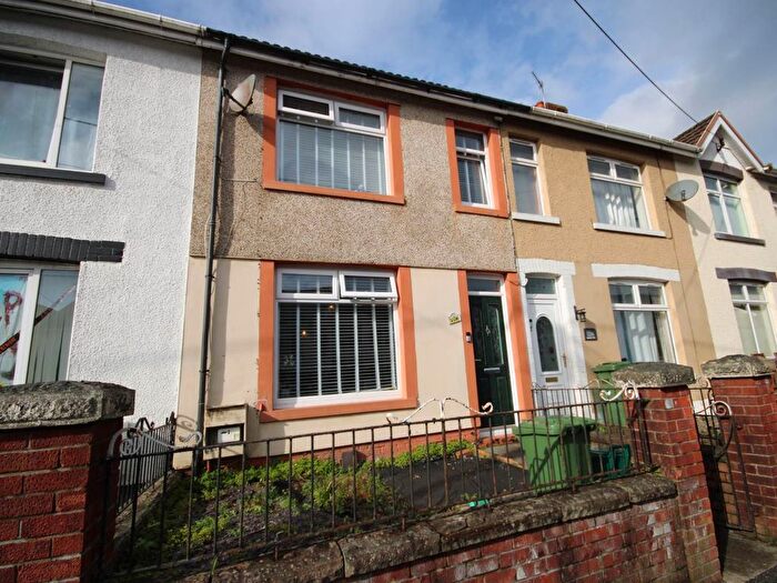 3 Bedroom Property For Sale In Commercial Street, Beddau, Pontypridd, CF38