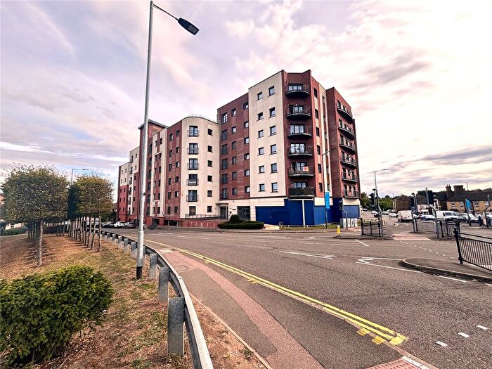 2 Bedroom Flat To Rent In Hawksbill Way, Peterborough, Cambridgeshire, PE2