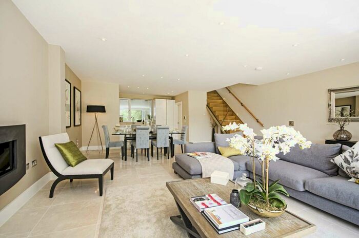 4 Bedroom House To Rent In Orchard Close, Willesden, London, NW2