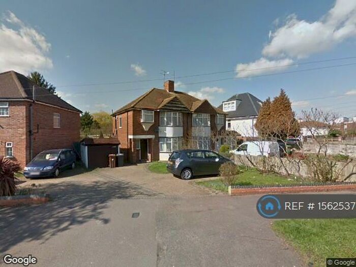 3 Bedroom Semi-Detached House To Rent In Auckland Road, Potters Bar, EN6