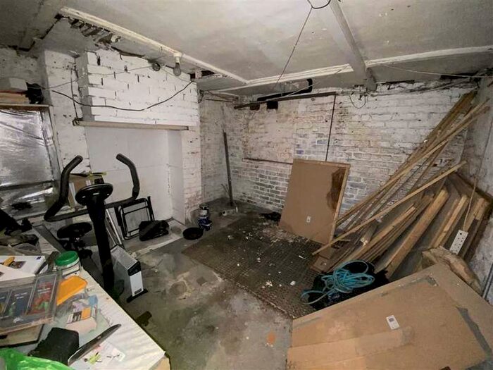 3 Bedroom Terraced House For Sale In Highfield Road, Salford, M6