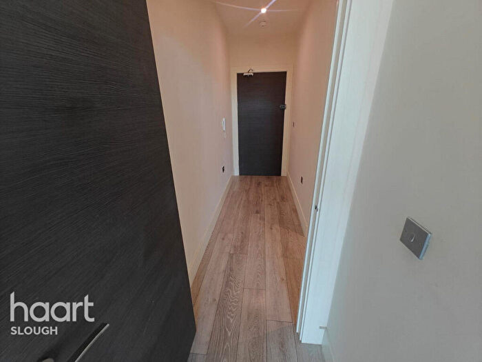 1 Bedroom Apartment To Rent In Farnham Road, Slough, SL1