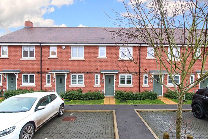 2 Bedroom Terraced House For Sale In Westbrook Drive, Hemel Hempstead, HP1