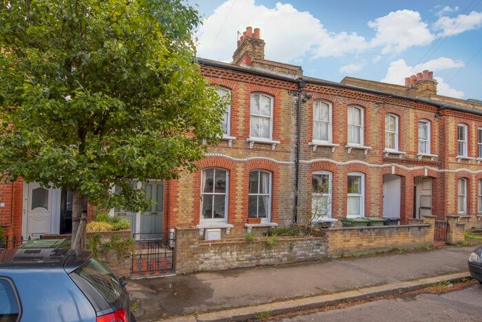 2 Bedroom Maisonette To Rent In Glenelg Road, SW2