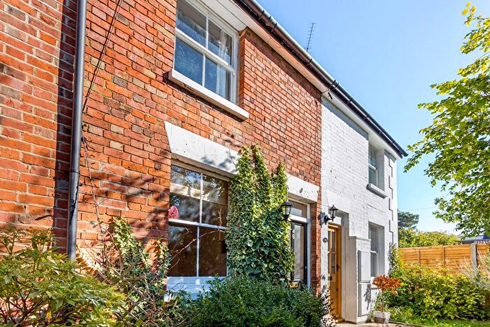 2 Bedroom Flat To Rent In Hitchen Hatch Lane, Sevenoaks, TN13