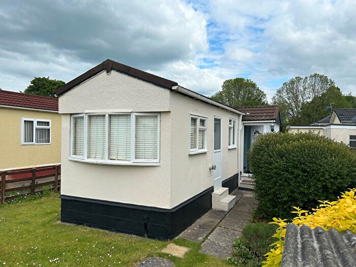 1 Bedroom Mobile Home For Sale In Northleaze, Corsham, SN13