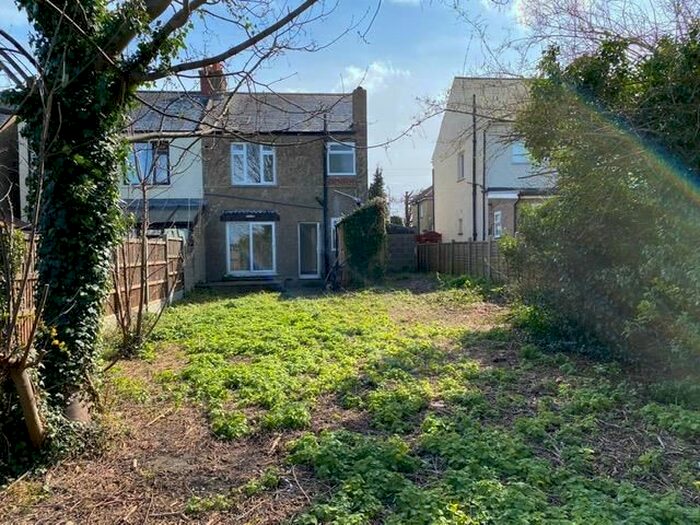 3 Bedroom Property To Rent In Kitchener Avenue, Gravesend, DA12