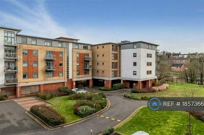 2 Bedroom Flat To Rent In Wallis Place, Kent, ME16
