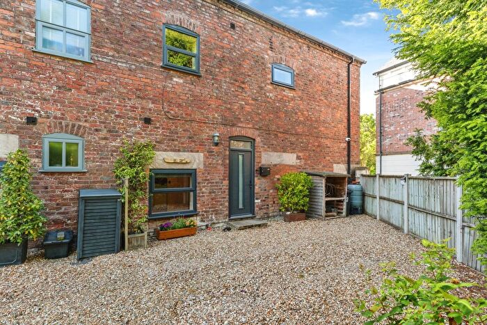 4 Bedroom Barn Conversion For Sale In Chester High Road, Neston, Merseyside, CH64