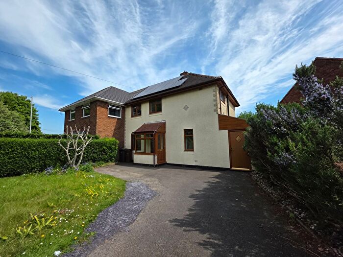 3 Bedroom Semi-Detached House To Rent In Cheviot Road, Wolverhampton, WV2