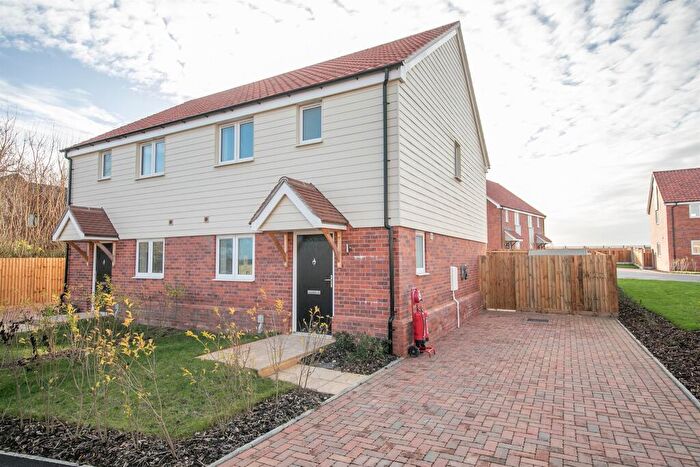 2 Bedroom Semi-Detached House For Sale In Spalding Way, Chelmondiston, Ipswich, IP9