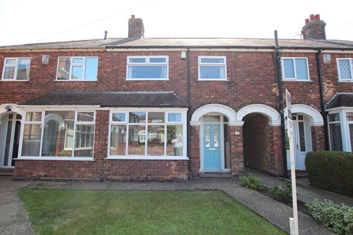 3 Bedroom Terraced House For Sale In Little John Street, Grimsby, DN34