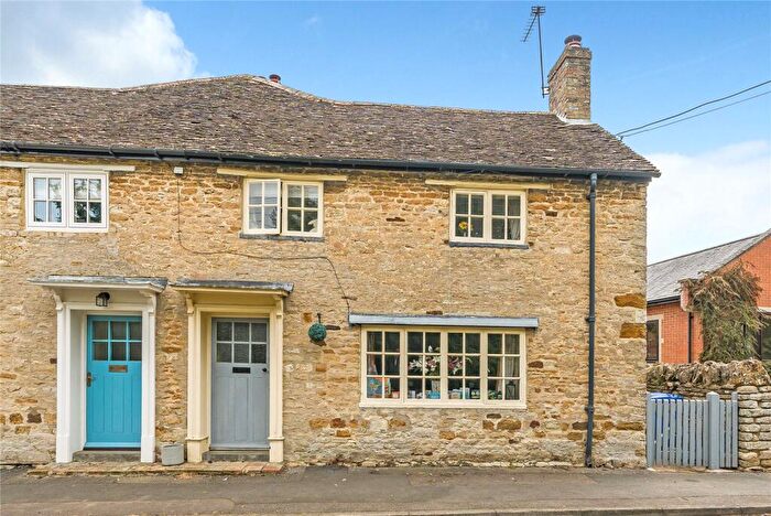 3 Bedroom Semi-Detached House For Sale In School Lane, Quinton, Northamptonshire, NN7