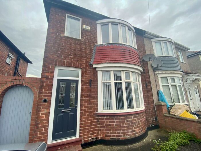 2 Bedroom Semi-Detached House To Rent In Lanethorpe Crescent/Eastbourne - Darlington, DL1
