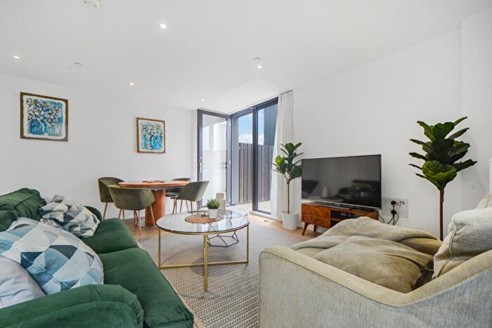 3 Bedroom Apartment To Rent In Avenir House, Forrester Way, London, E15
