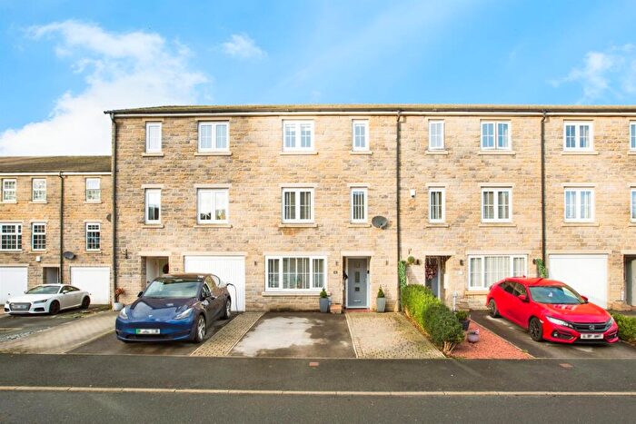 4 Bedroom Terraced House For Sale In Sovereign Square, Bailiff Bridge, Brighouse, HD6
