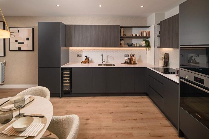 1 Bedroom Flat For Sale In Lombard Square, Plumstead, SE28