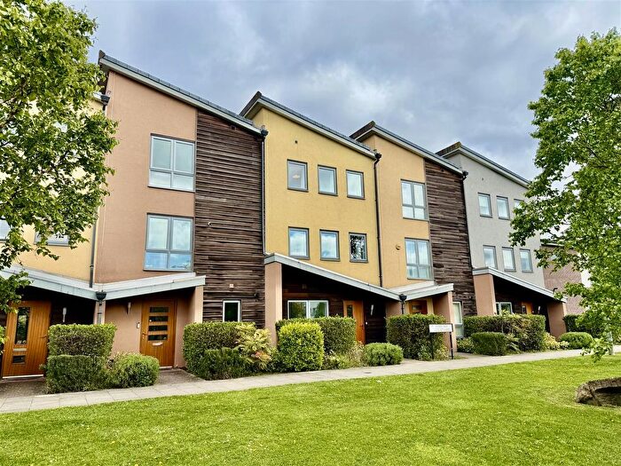 4 Bedroom Town House For Sale In Ash Street, Gateshead, NE8