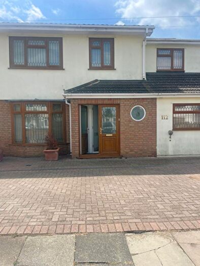 5 Bedroom Detached House To Rent In Chestnut Avenue, Hornchurch, RM12