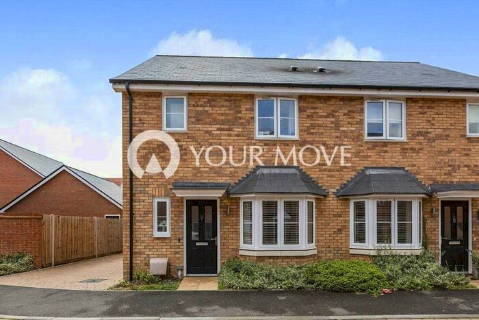 3 Bedroom Semi-Detached House To Rent In Saltun Close, Gravesend, Kent, DA12