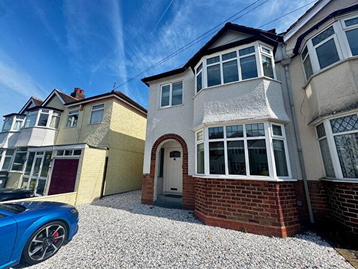 3 Bedroom Semi-Detached House To Rent In Stanley Avenue, Solihull, West Midlands, B90