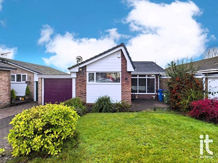 3 Bedroom Bungalow For Sale In Shady Oak Road, Offerton, Stockport, SK2