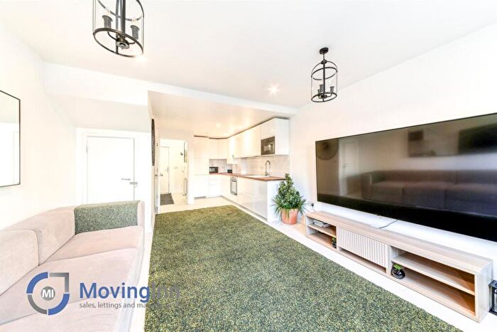 4 Bedroom House For Sale In Calypso Crescent, Peckham, SE15