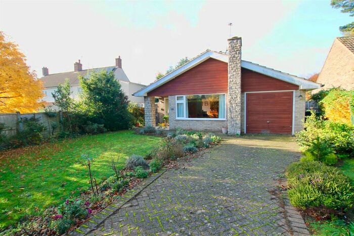 2 Bedroom Bungalow To Rent In Old Lincoln Road, Caythorpe, Grantham NG32