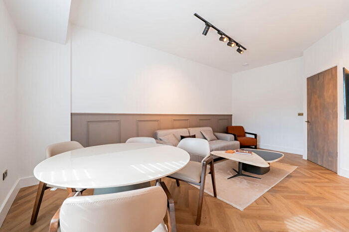 2 Bedroom Apartment To Rent In Market Place South, Leicester, LE1