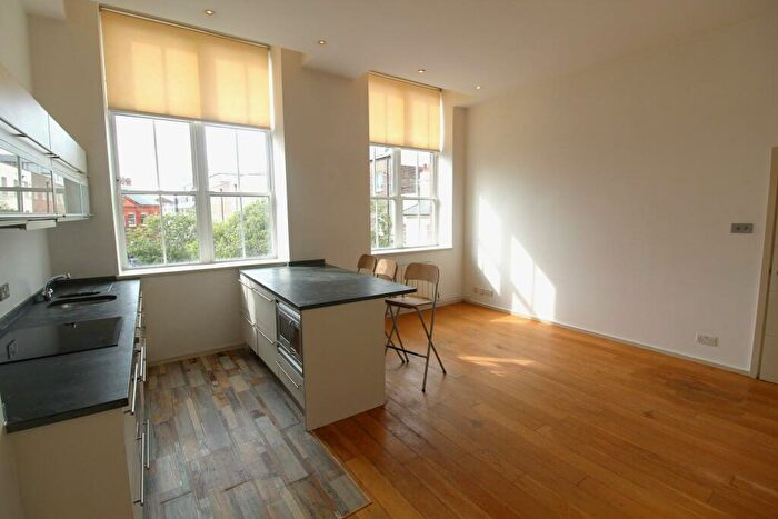 2 Bedroom Apartment To Rent In Richmond Terrace, BN2