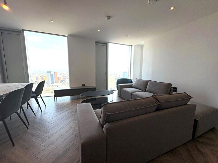 2 Bedroom Flat To Rent In Bankside Boulevard, Salford, Greater Manchester, M3
