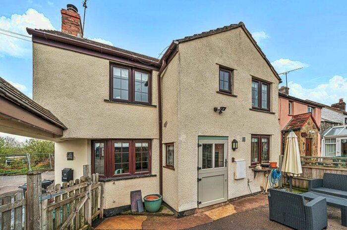 2 Bedroom Cottage For Sale In Wotton Road, Charfield, GL12