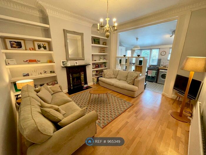 1 Bedroom Flat To Rent In Crouch End, London, N8