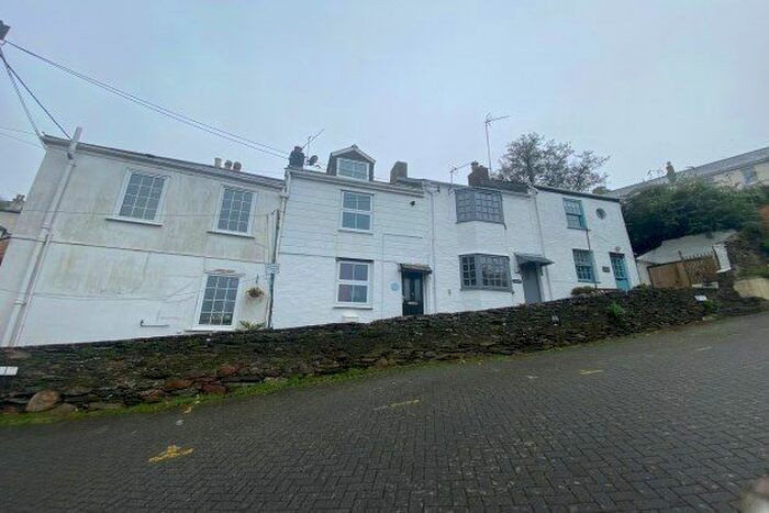 2 Bedroom Cottage To Rent In Shutta, Looe, PL13