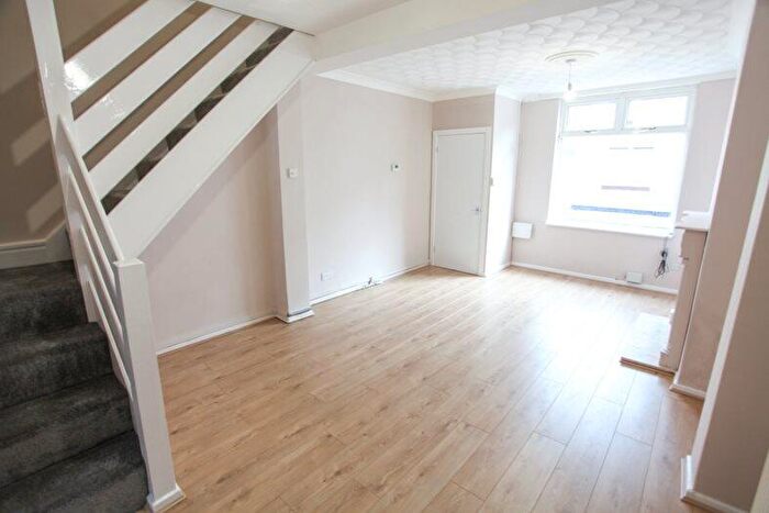 2 Bedroom Terraced House To Rent In Dane Street, L4