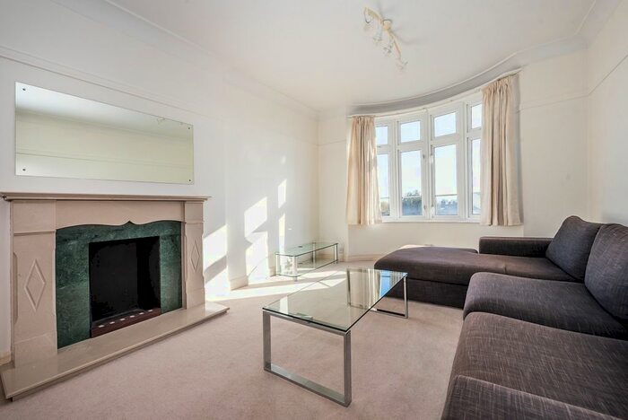 2 Bedroom Flat To Rent In Fulham High Street, London, SW6