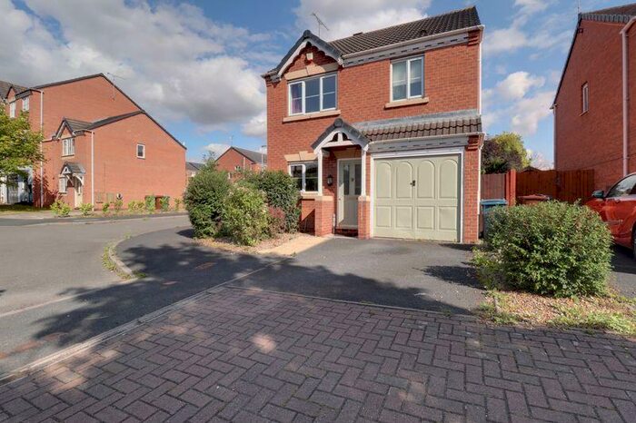 3 Bedroom Detached House To Rent In Gibson Close, Stafford, ST16