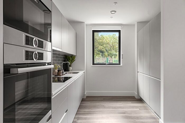 2 Bedroom Flat For Sale In Juniper Crescent, London, SE10