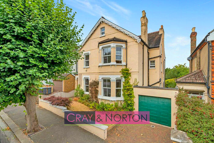 5 Bedroom Detached House To Rent In Dornton Road, South Croydon, CR2