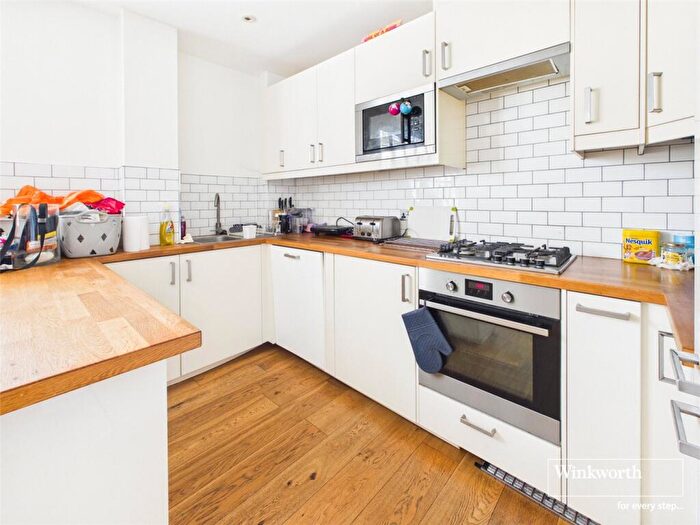 2 Bedroom Apartment For Sale In Sundial House, Carnegie Road, Newbury, Berkshire, RG14
